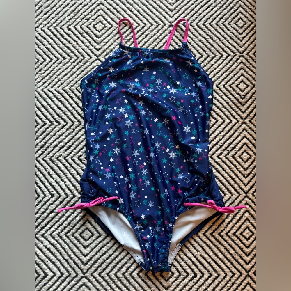 Girl’s bathing suit one piece